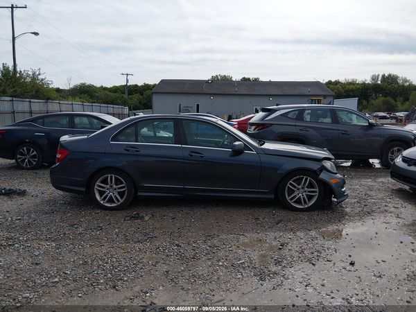 2013 MERCEDES-BENZ C 300 SPORT 4MATIC — I116