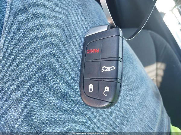 2014 DODGE CHARGER SE — I11