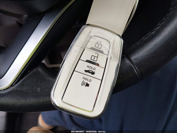2019 TOYOTA RAV4 XLE — I11