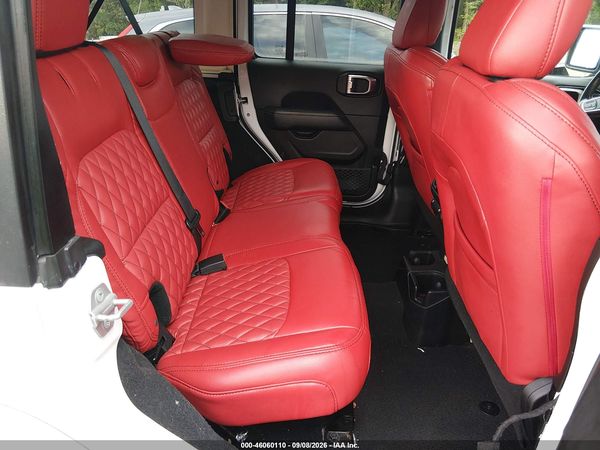 2019 JEEP WRANGLER UNLIMITED SAHARA 4X4 — I8