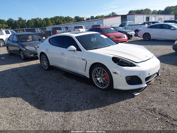 2013 PORSCHE PANAMERA GTS — I1