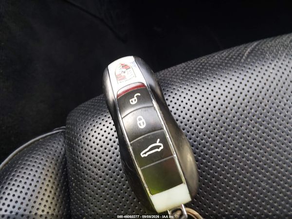 2013 PORSCHE PANAMERA GTS — I11