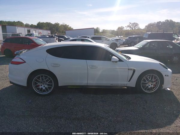 2013 PORSCHE PANAMERA GTS — I116