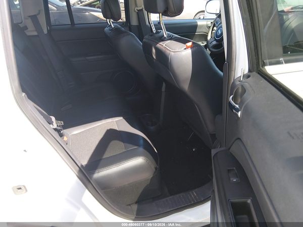2016 JEEP COMPASS 75TH ANNIVERSARY — I8