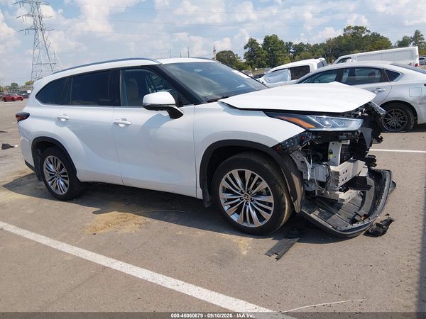 2024 TOYOTA HIGHLANDER PLATINUM — I116