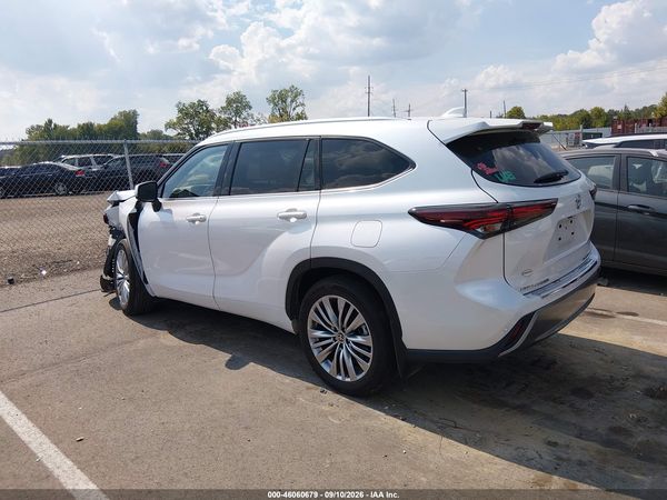 2024 TOYOTA HIGHLANDER PLATINUM — I117