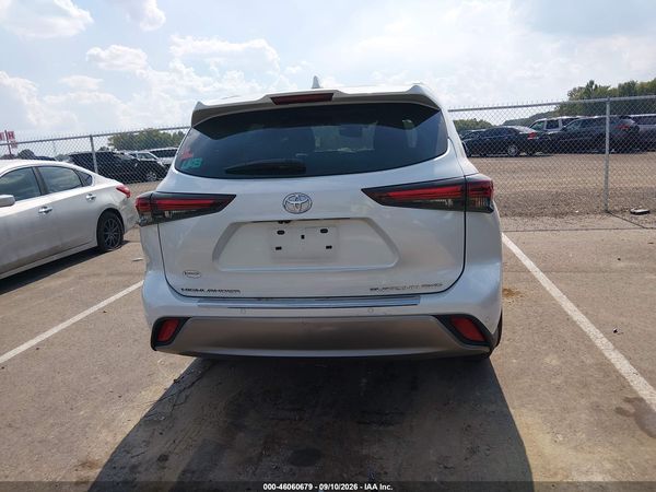 2024 TOYOTA HIGHLANDER PLATINUM — I119
