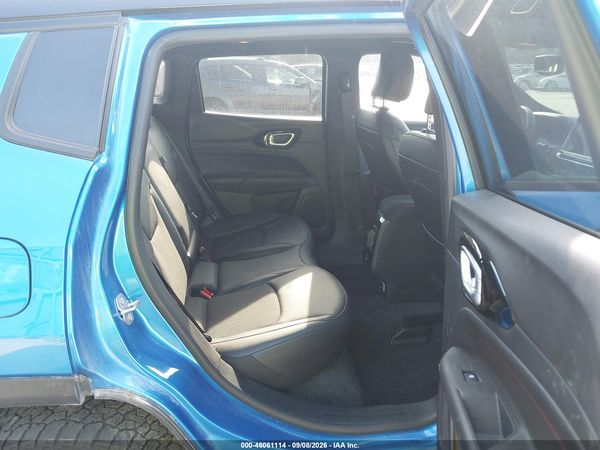 2025 JEEP COMPASS TRAILHAWK 4X4 — I8