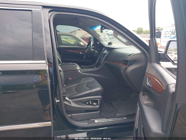 2016 CADILLAC ESCALADE LUXURY COLLECTION