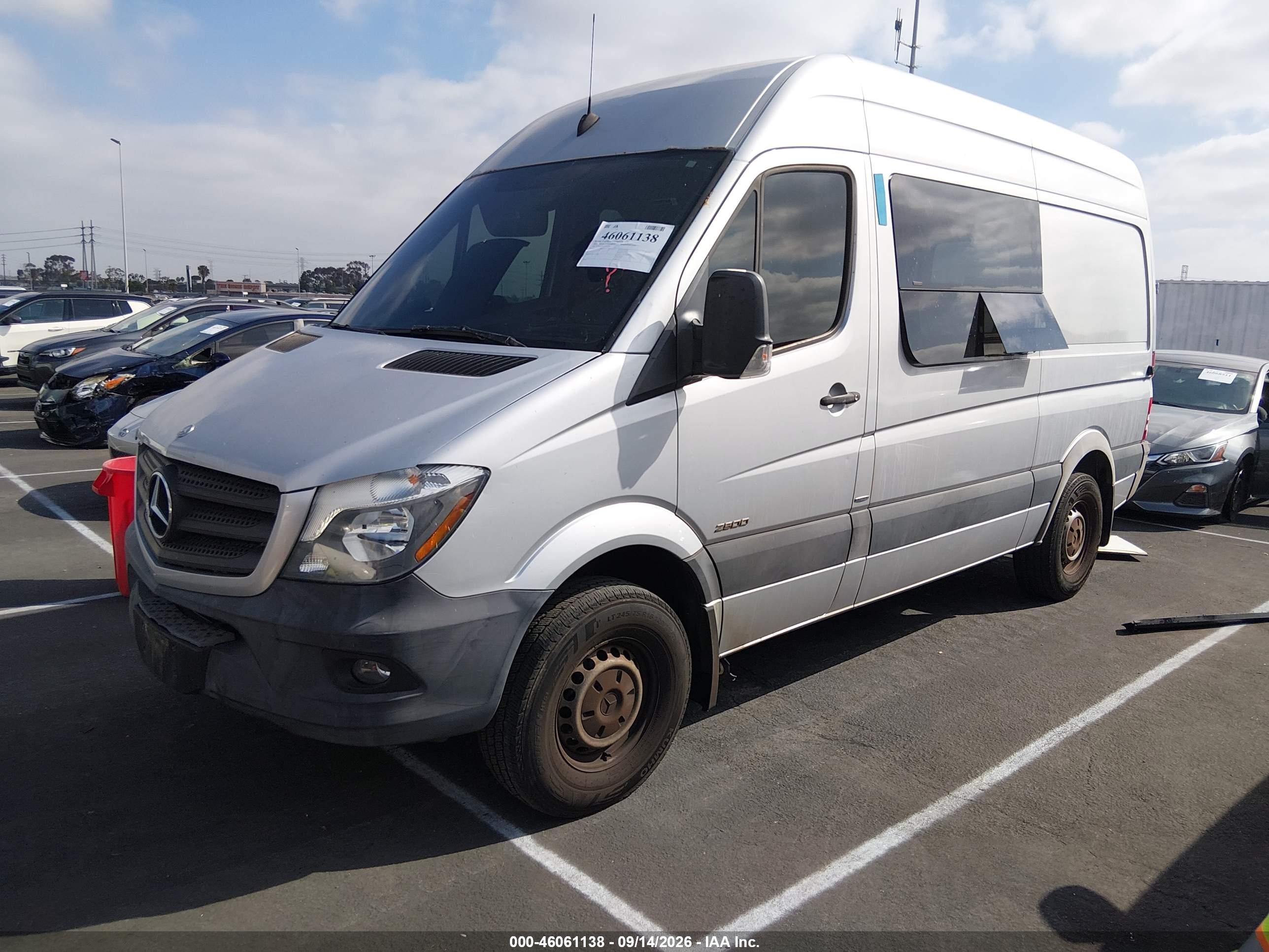 2015 MERCEDES-BENZ SPRINTER 2500 NORMAL ROOF — I2