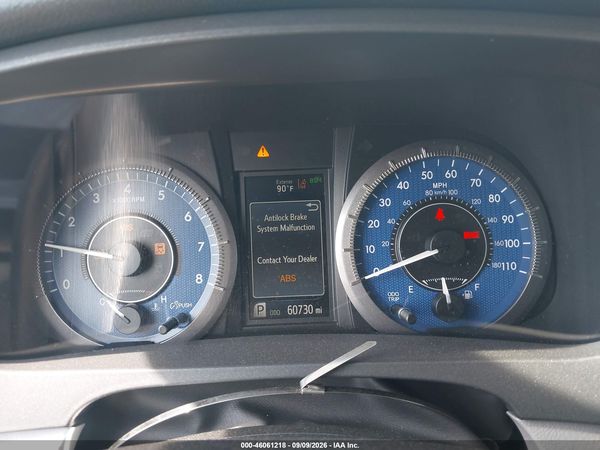 2019 TOYOTA SIENNA LE 8 PASSENGER — I7