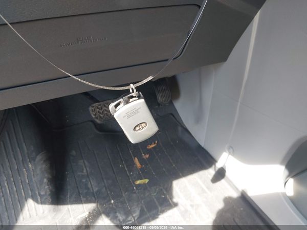 2019 TOYOTA SIENNA LE 8 PASSENGER — I11