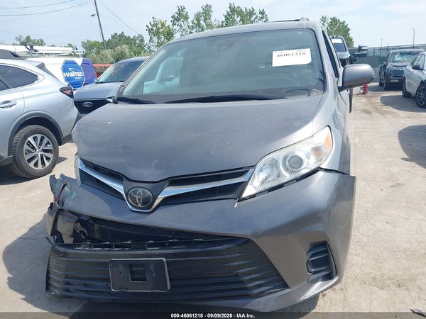 2019 TOYOTA SIENNA LE 8 PASSENGER — I115