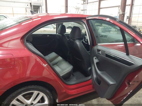 2017 VOLKSWAGEN JETTA — I8