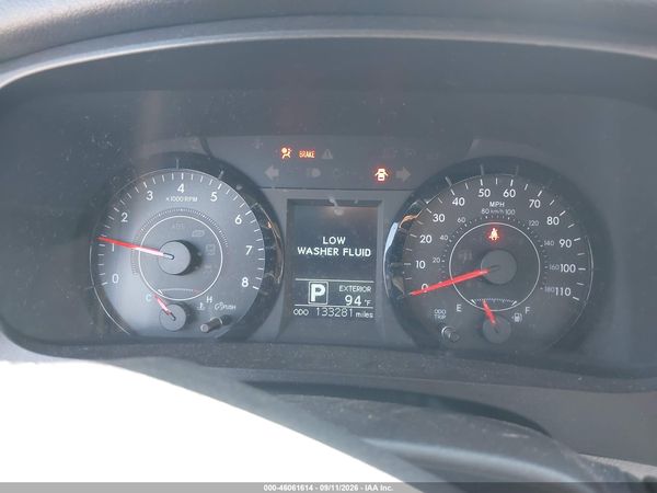 2017 TOYOTA SIENNA LE 8 PASSENGER — I7