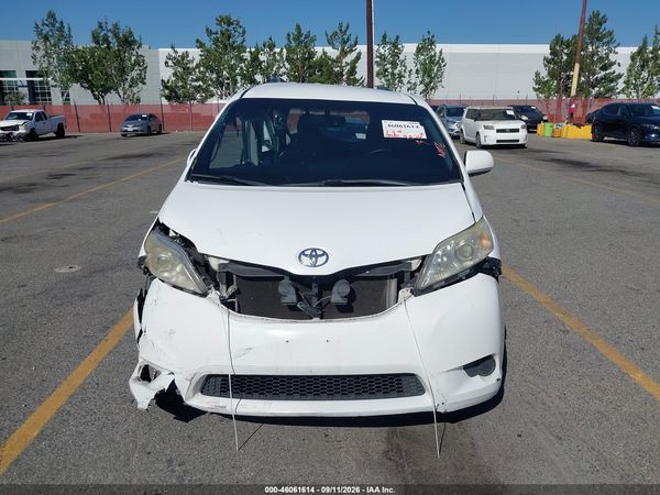 2017 TOYOTA SIENNA LE 8 PASSENGER — I115