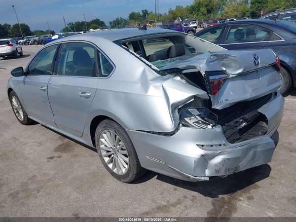 2017 VOLKSWAGEN PASSAT 1.8T SE — I3