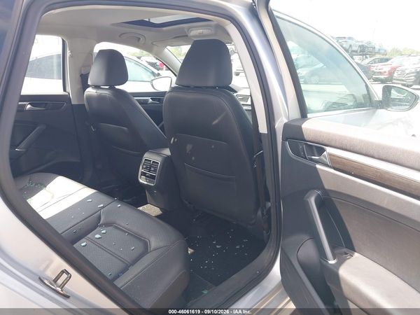 2017 VOLKSWAGEN PASSAT 1.8T SE — I8
