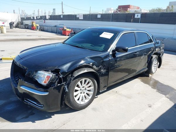 2014 CHRYSLER 300 — I2