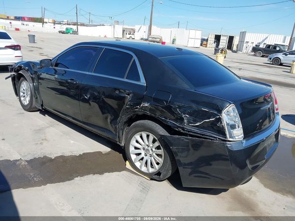 2014 CHRYSLER 300 — I3