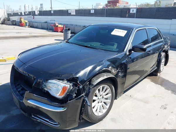 2014 CHRYSLER 300 — I6