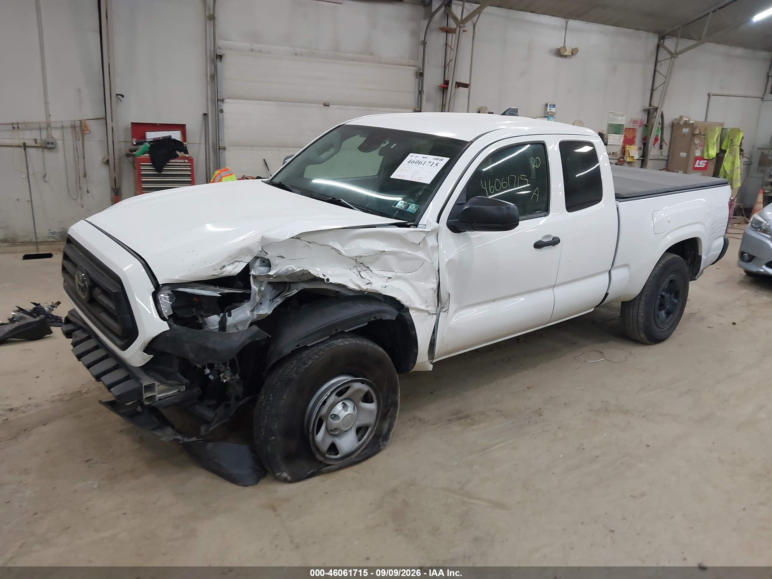 2022 TOYOTA TACOMA SR — I2