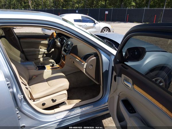 2012 CHRYSLER 300 LIMITED — I5