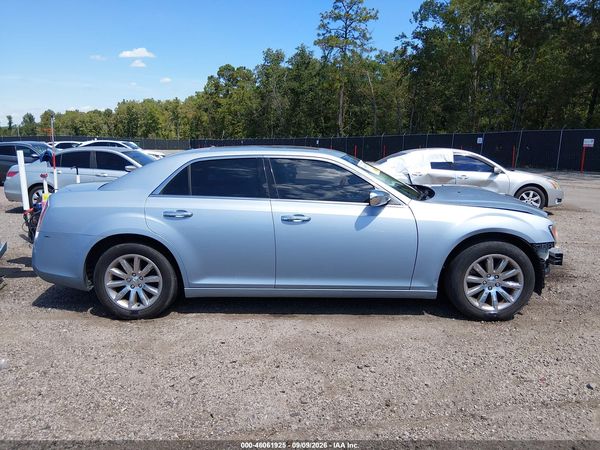 2012 CHRYSLER 300 LIMITED — I116