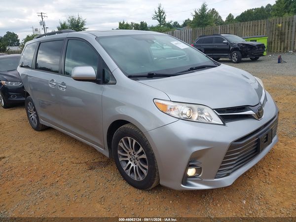 2020 TOYOTA SIENNA XLE PREMIUM — I1