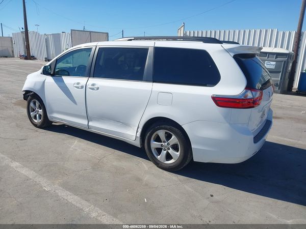 2015 TOYOTA SIENNA LE 8 PASSENGER — I3