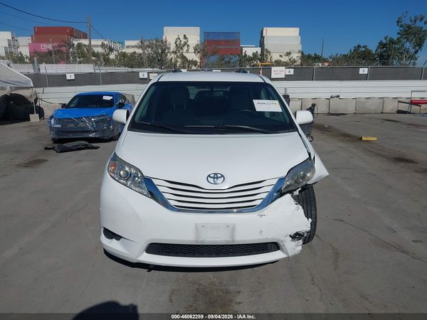 2015 TOYOTA SIENNA LE 8 PASSENGER — I115