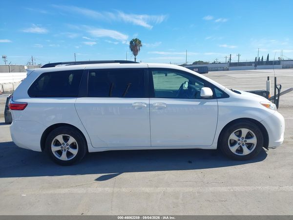 2015 TOYOTA SIENNA LE 8 PASSENGER — I116