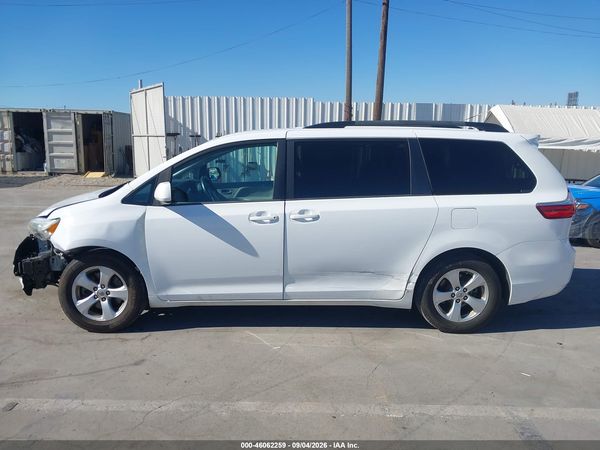 2015 TOYOTA SIENNA LE 8 PASSENGER — I117