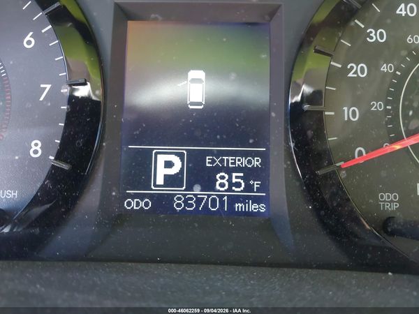 2015 TOYOTA SIENNA LE 8 PASSENGER — I118