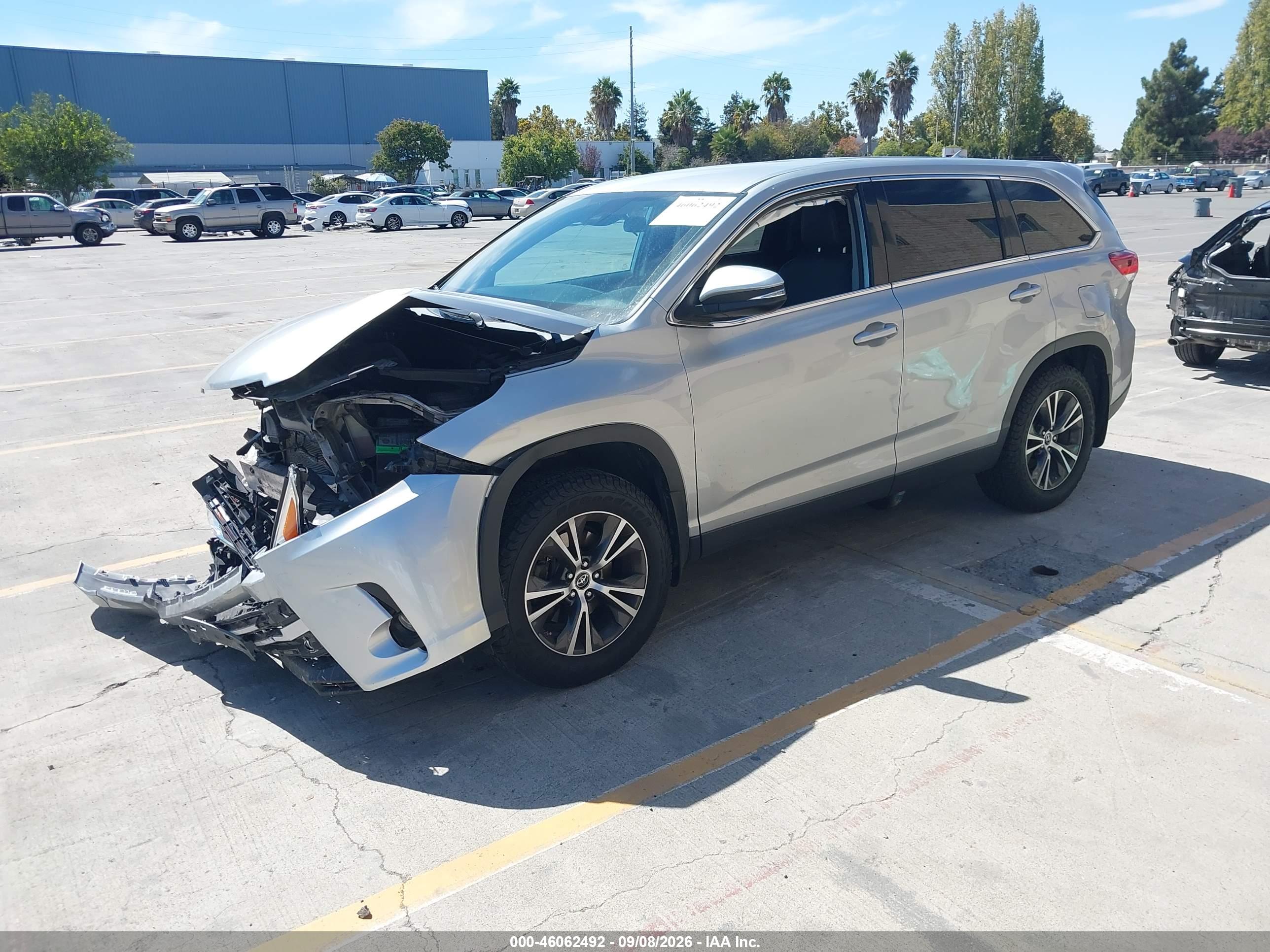 2019 TOYOTA HIGHLANDER LE PLUS — I2