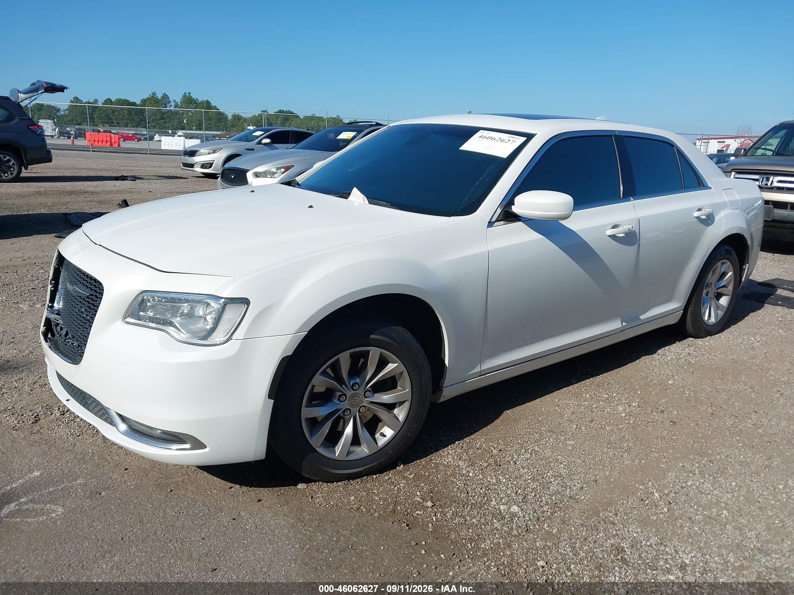 2016 CHRYSLER 300 LIMITED — I2