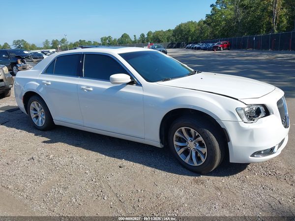 2016 CHRYSLER 300 LIMITED — I1