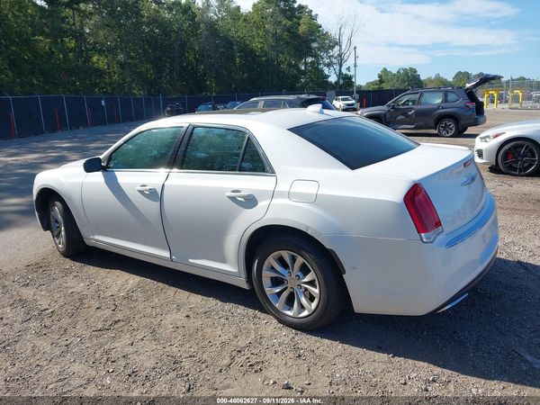 2016 CHRYSLER 300 LIMITED — I3