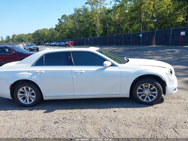 2016 CHRYSLER 300 LIMITED — I116
