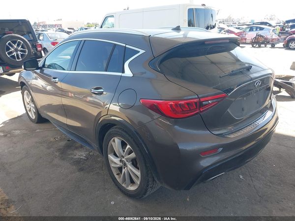 2018 INFINITI QX30 PREMIUM — I3