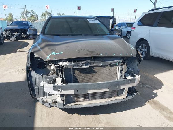 2018 INFINITI QX30 PREMIUM — I6