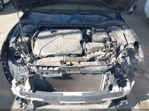 2018 INFINITI QX30 PREMIUM — I10