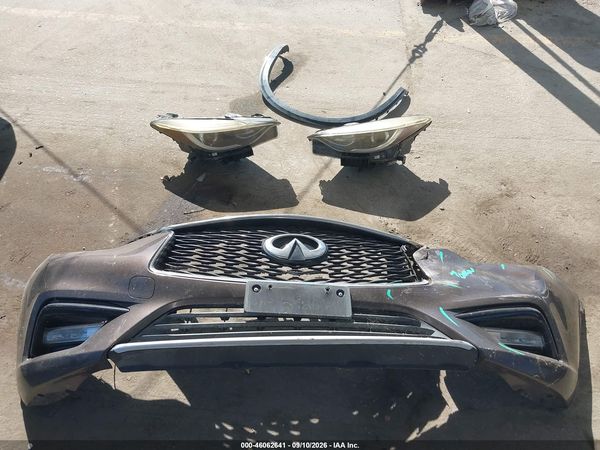 2018 INFINITI QX30 PREMIUM — I13