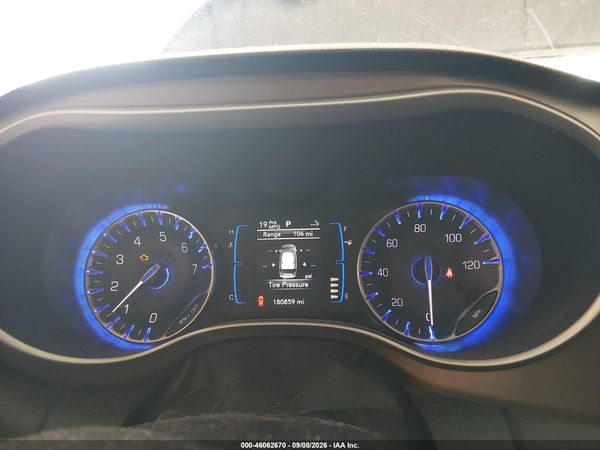 2017 CHRYSLER PACIFICA TOURING — I7