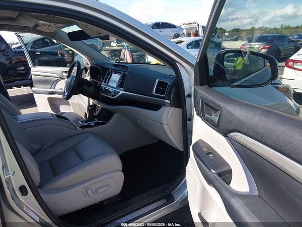 2018 TOYOTA HIGHLANDER LIMITED — I5