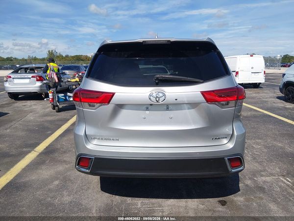2018 TOYOTA HIGHLANDER LIMITED — I119