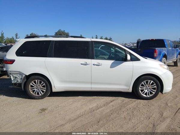 2017 TOYOTA SIENNA XLE 8 PASSENGER — I116