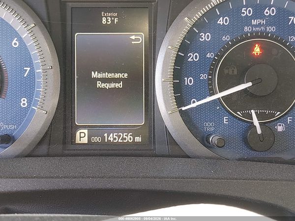 2017 TOYOTA SIENNA XLE 8 PASSENGER — I118