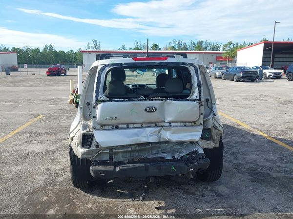 2016 KIA SOUL Plus — I6