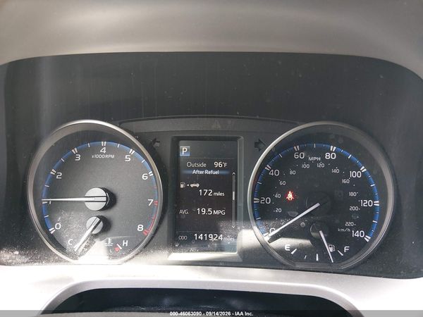 2017 TOYOTA RAV4 LE — I7